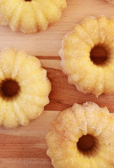 snickerdoodle cakes on wood table