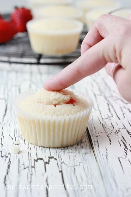 How to easily fill a cupcake with a pipping tip