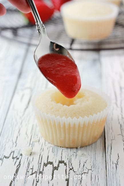 How to easily fill a cupcake