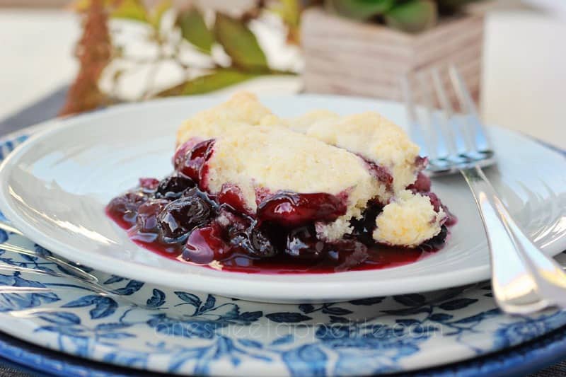 blueberry cobbler