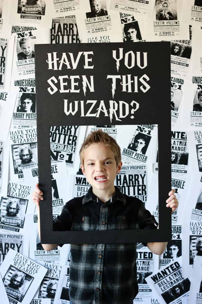 DIY Harry Potter Photo Booth