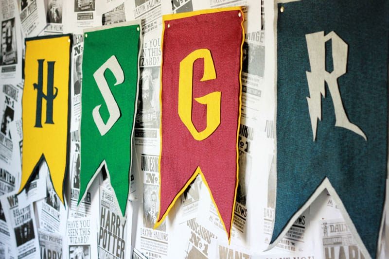 Free Printable Hogwarts' House Flags - Harry Potter Party