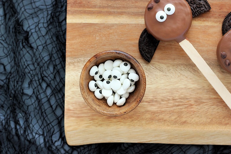 Edible eyes in a bowl with Bat Oreo's