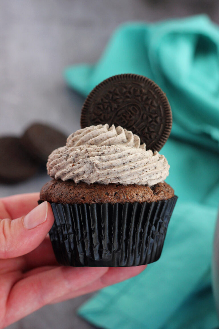 Cookies and Cream Cupcakes