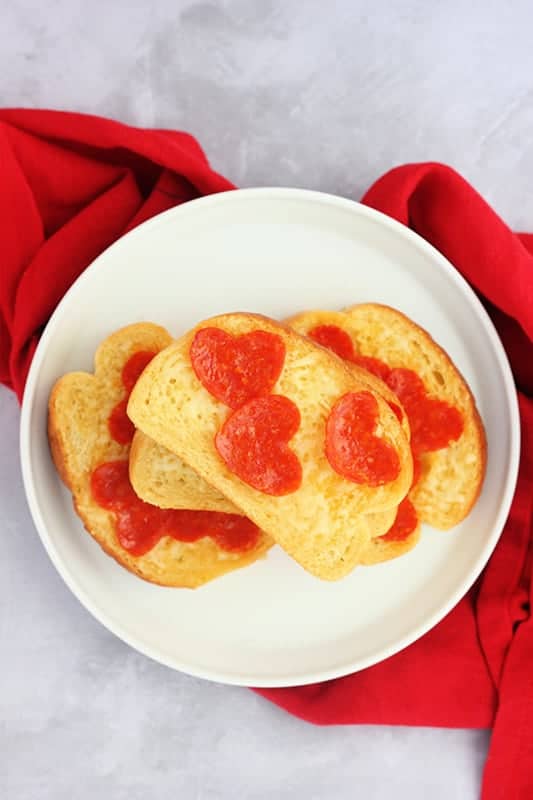 2 Ingredient Garlic Toast Pizza