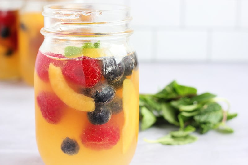 Camping Sangria Recipe - made in mason jars! 