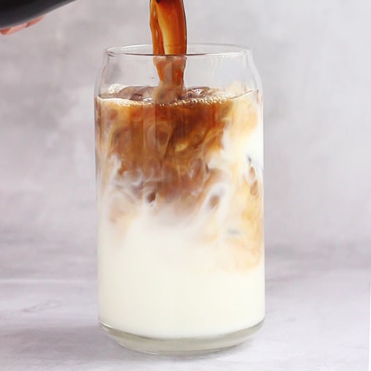 Vanilla Chiller (Skinny Vanilla Iced Coffee Recipe) - imbarista