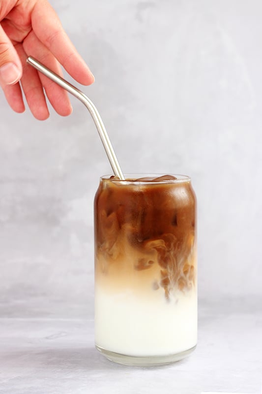 2 Minute Homemade Vanilla Iced Coffee - Frosting and Fettuccine