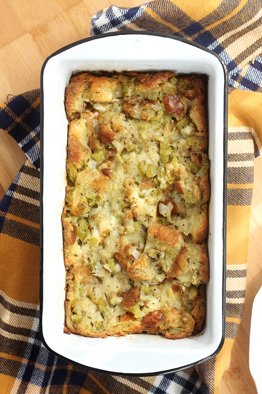 Bread pan with stuffing 