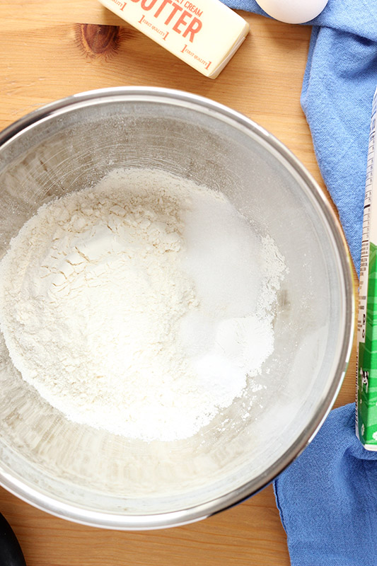 flour, baking powder, baking soda, and salt in a mixing bowl