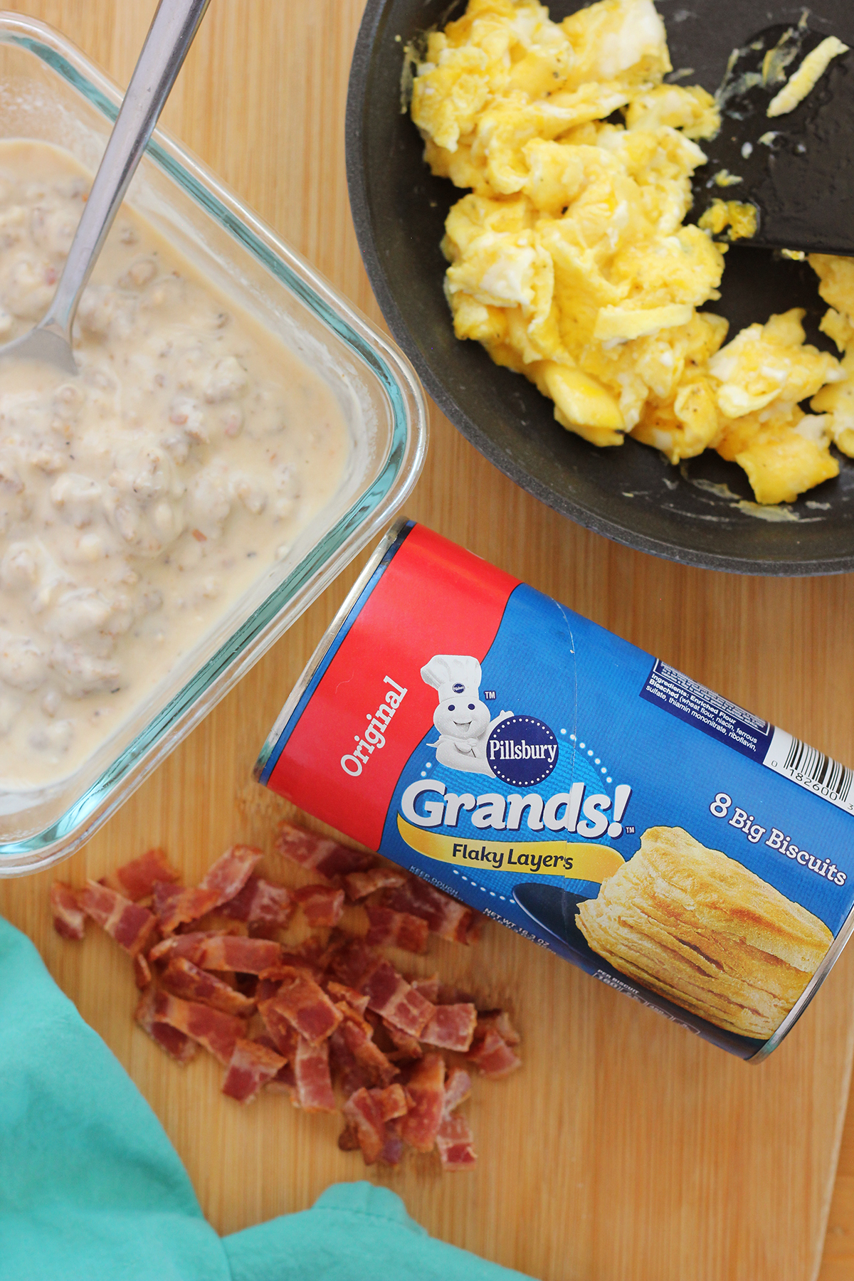 Easy Breakfast Pizza Recipe (made with biscuits) - One Sweet Appetite